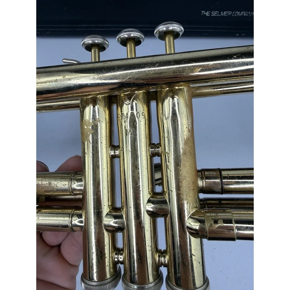 Selmer Bach TR300 Student Trumpet Bundle w/Hard Case & 5c Mouthpiece Beginner